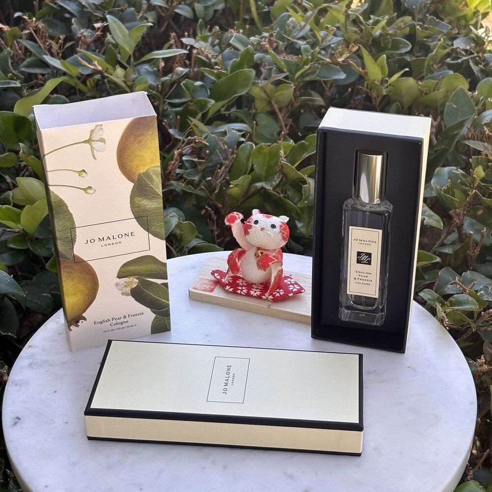 Jo Malone English Pear & Freesia  - Size 1 Oz. / 30mL - Gift Box